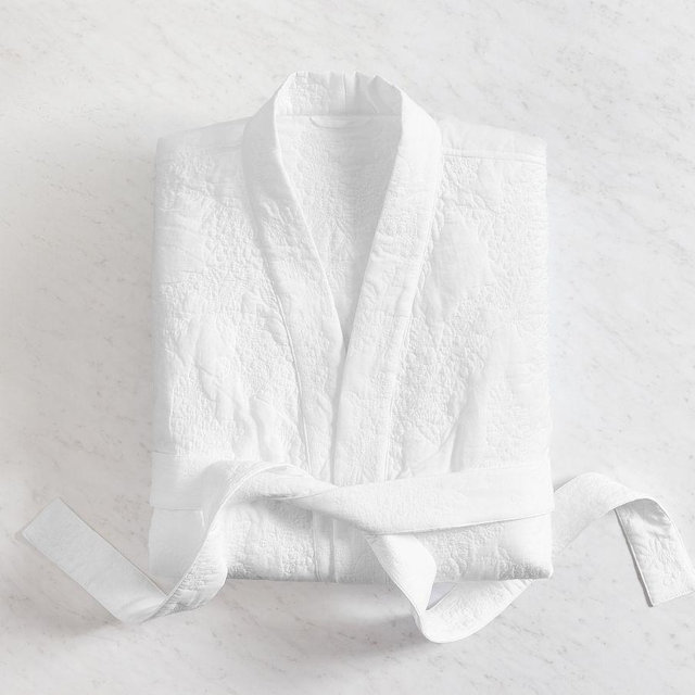 Monique Lhuillier Easton Quilted Robe, White, Medium/Large