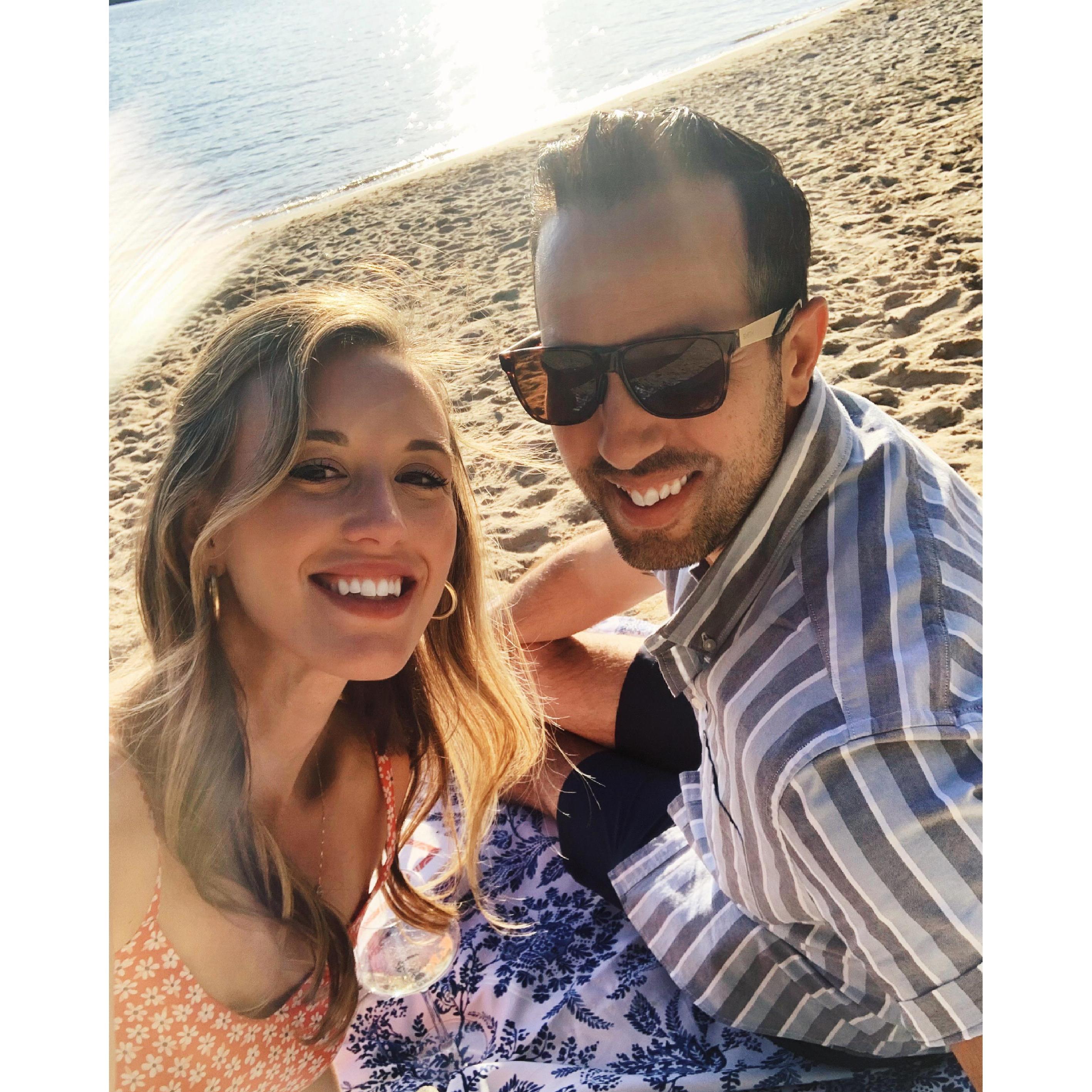 Two year dating anniversary - Picnic with Prosecco and Pizza!