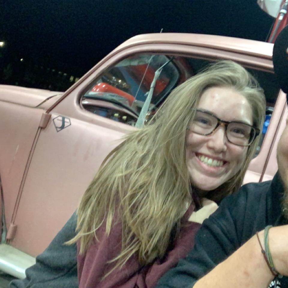 We went cruising one night in the pink taco! I think this was the last time we drove it before the time we went out an broke the transmission😂