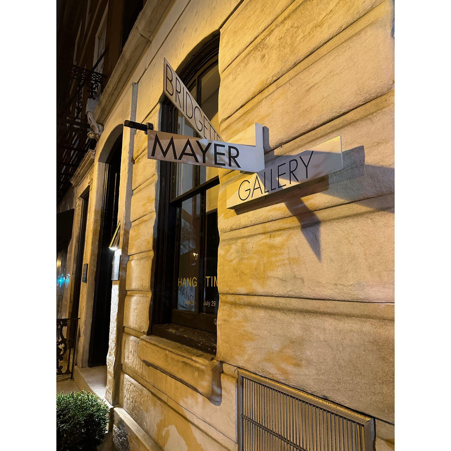 So this is where it all began the night Sharon walked into the opening night celebrations at the Philadelphia art gallery - The Bridgette Mayer Gallery near her Abbington home town