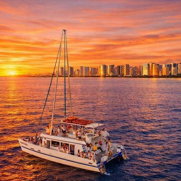 Waikiki: Sunset Sail from Beach with Cocktails