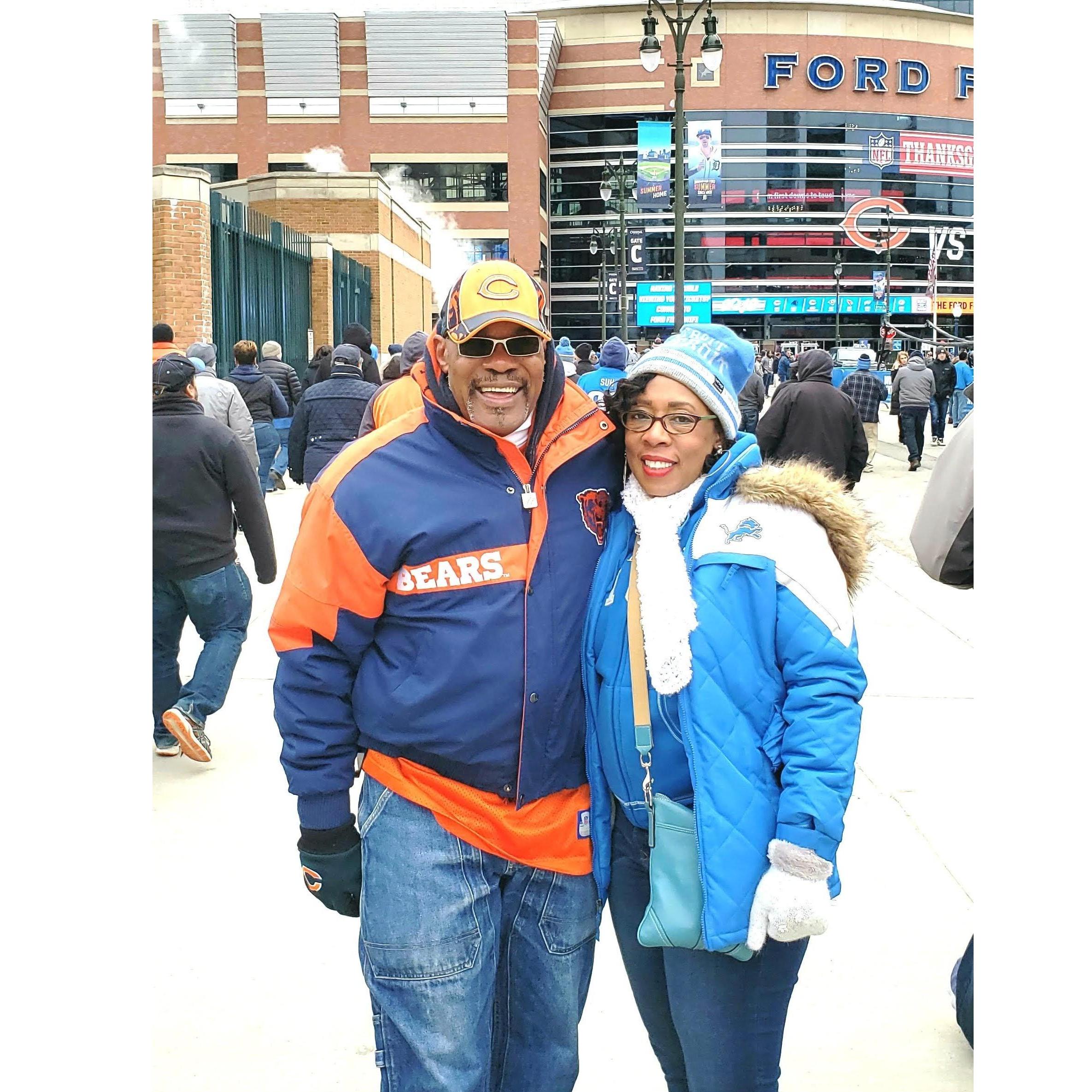 BEARS/LIONS THANKSGIVING DAY