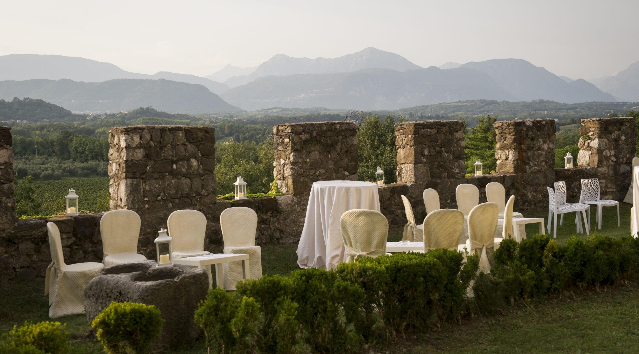 The Wedding Website of Sumire Antonioli and Jamie Littleboy