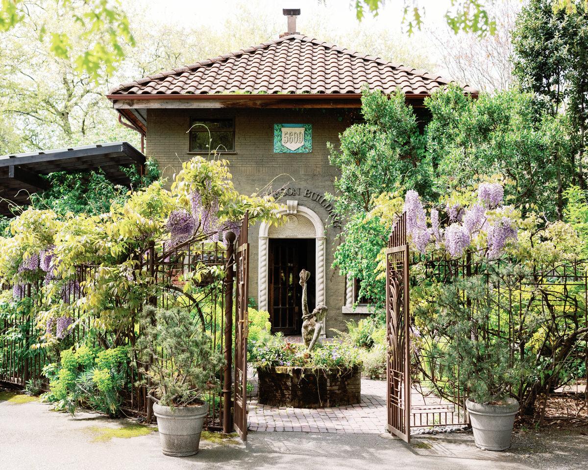The Wedding Website of Amie Nagy and Derrick Budnick