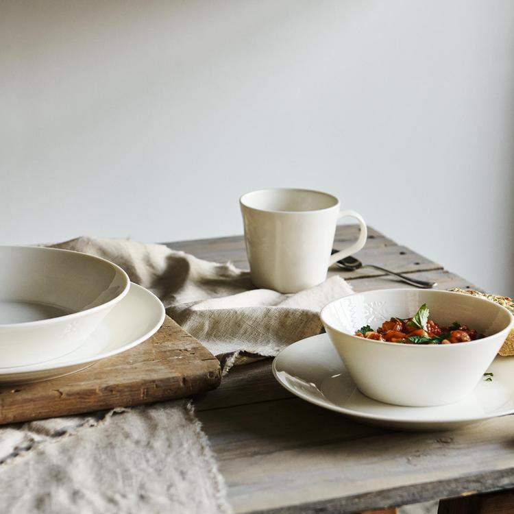 Royal Doulton, 1815 Pure 12-Piece Dinnerware Set, Service for 4 | Zola