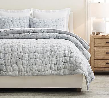Chambray Cloud Handcrafted Linen/Cotton Quilt, King/Cali King
