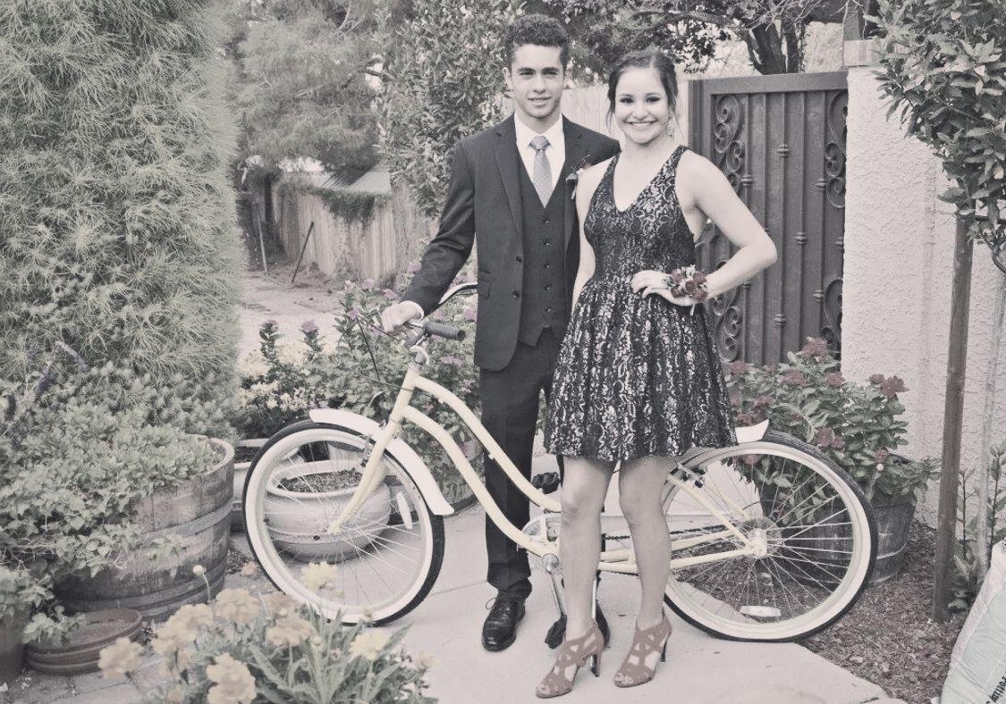 The Wedding Website of Carolina Adrianna Quiñonez and Jeffery Eric Hathaway