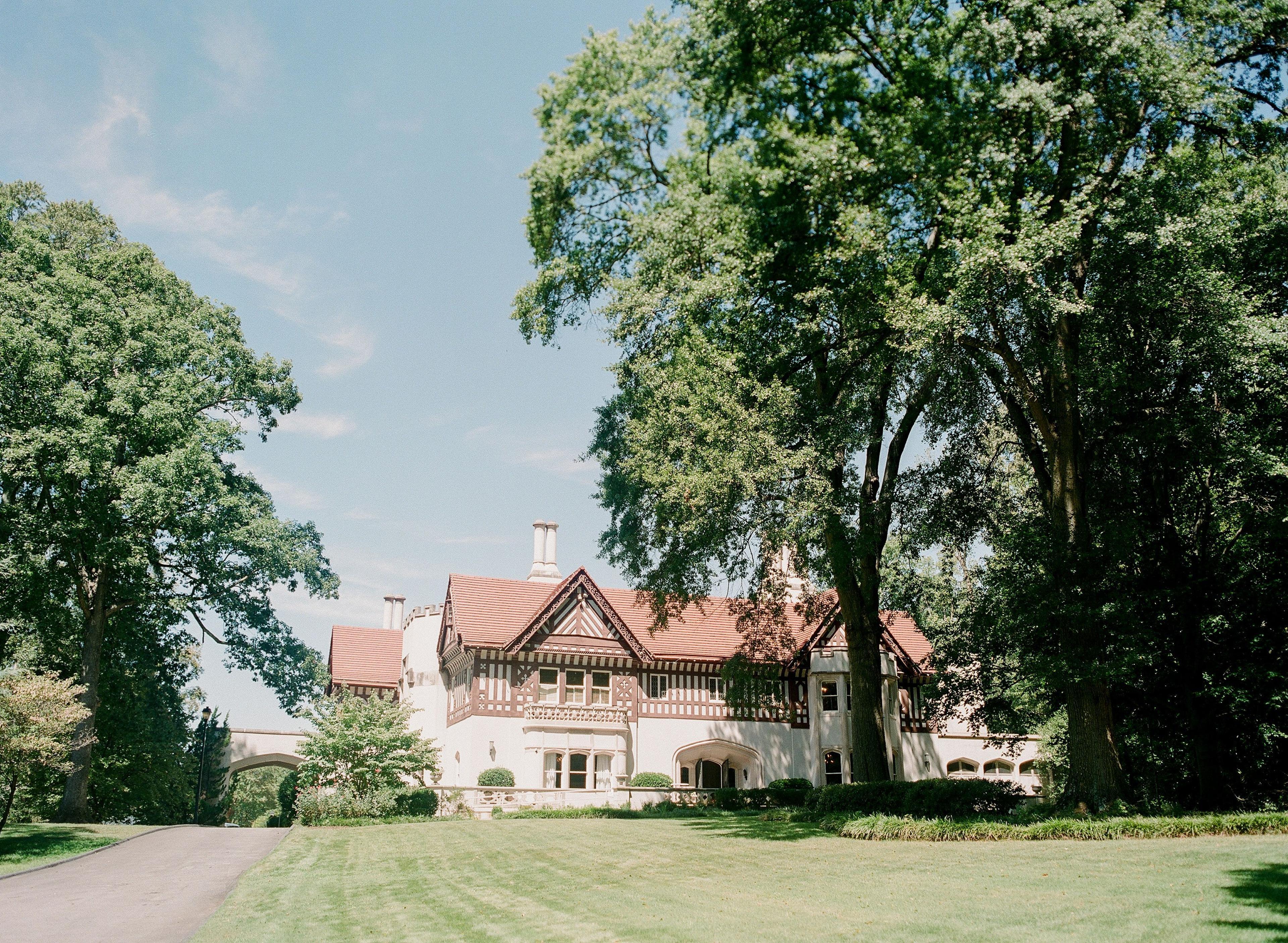 The Wedding Website of Laura Baker and Kirill Chernoff