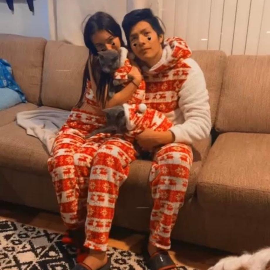 Our second Christmas together 🎄 Our first year with both our cats Clover & Jewles