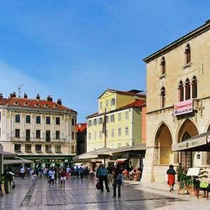 Souvenir Shopping Money in Croatia