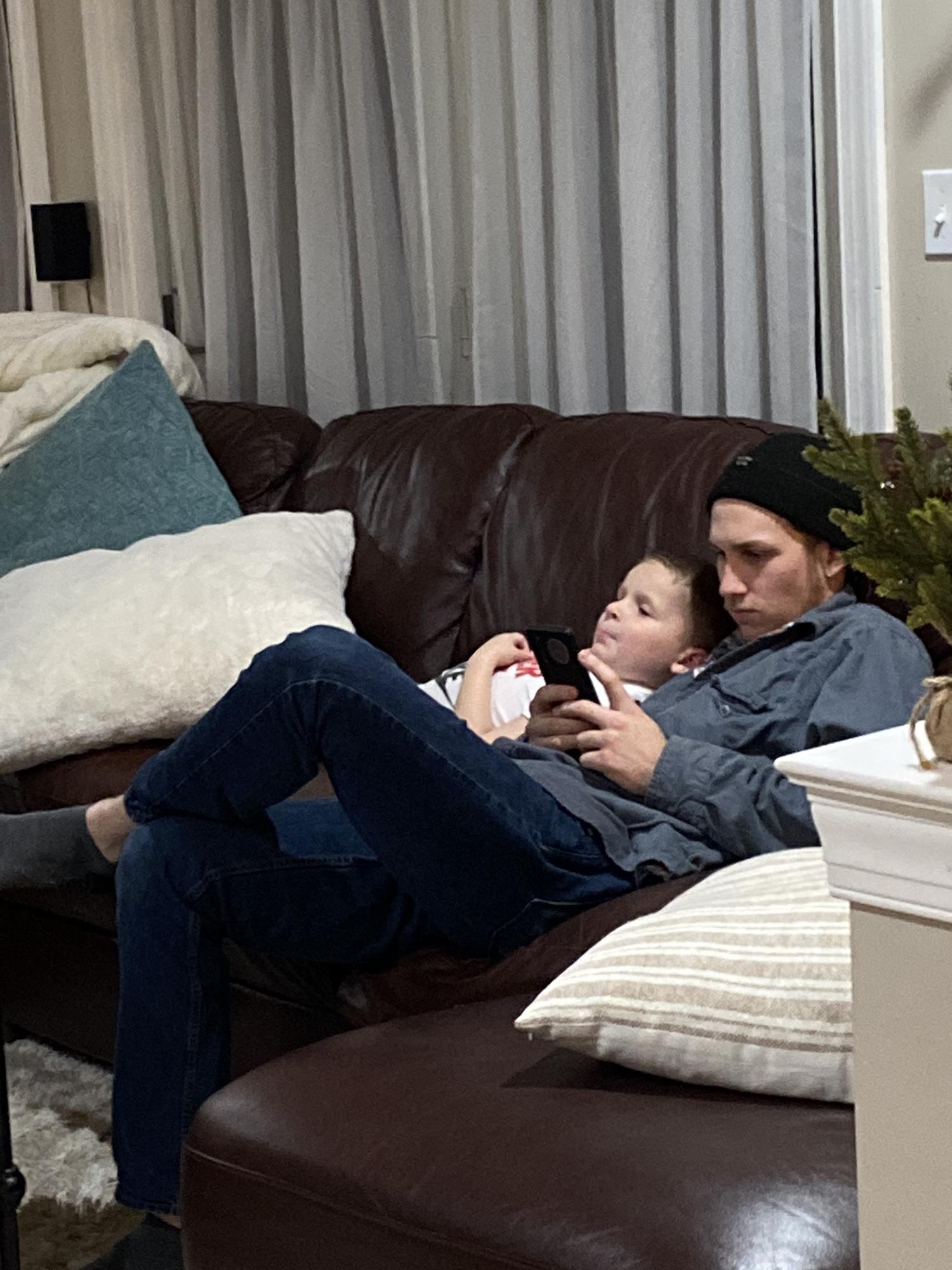 Robert and his best bud Isaiah 🧡