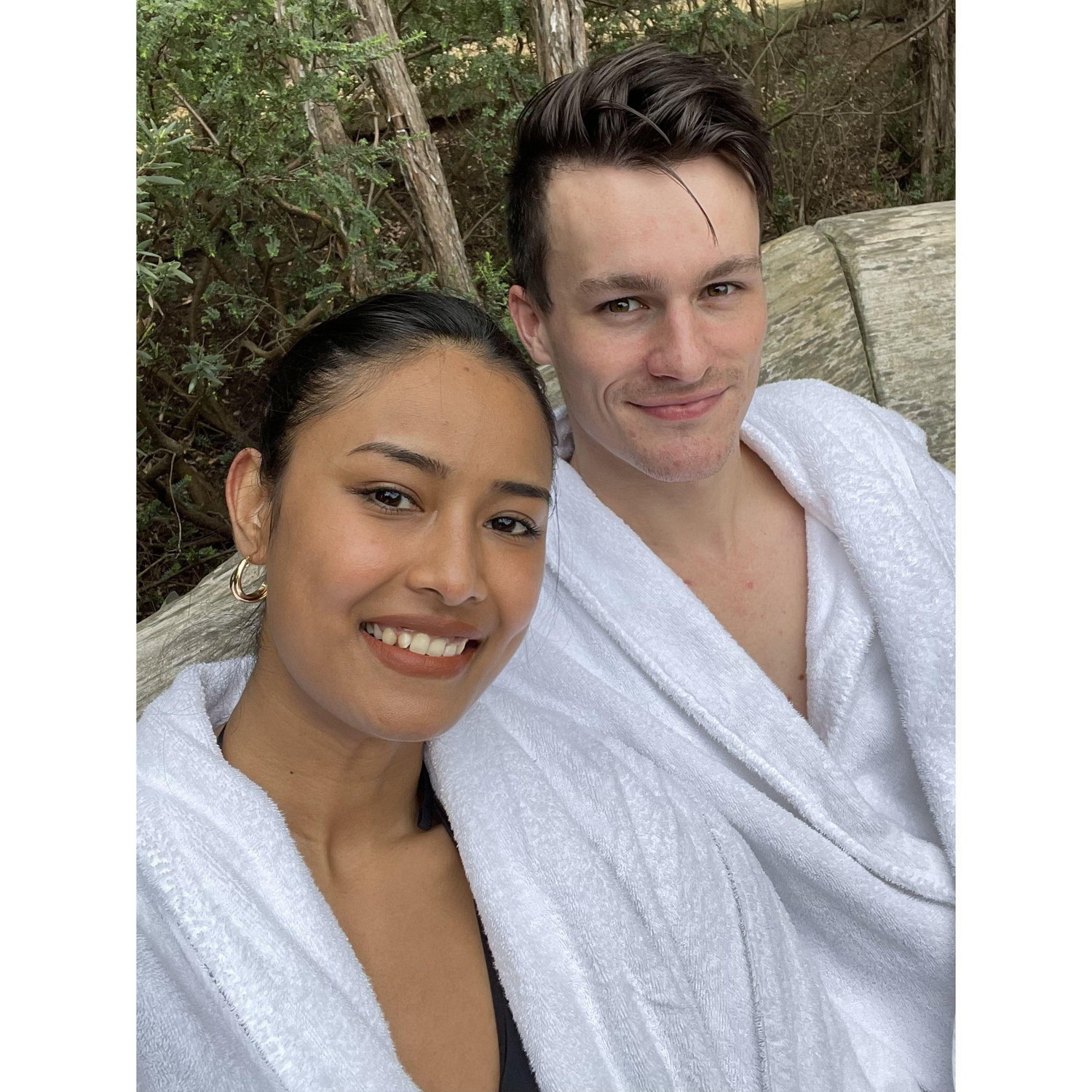 Tyler asked Soni to be his girlfriend on this trip—he's not just romantic, he's got a flair for making every moment feel like a rom-com!