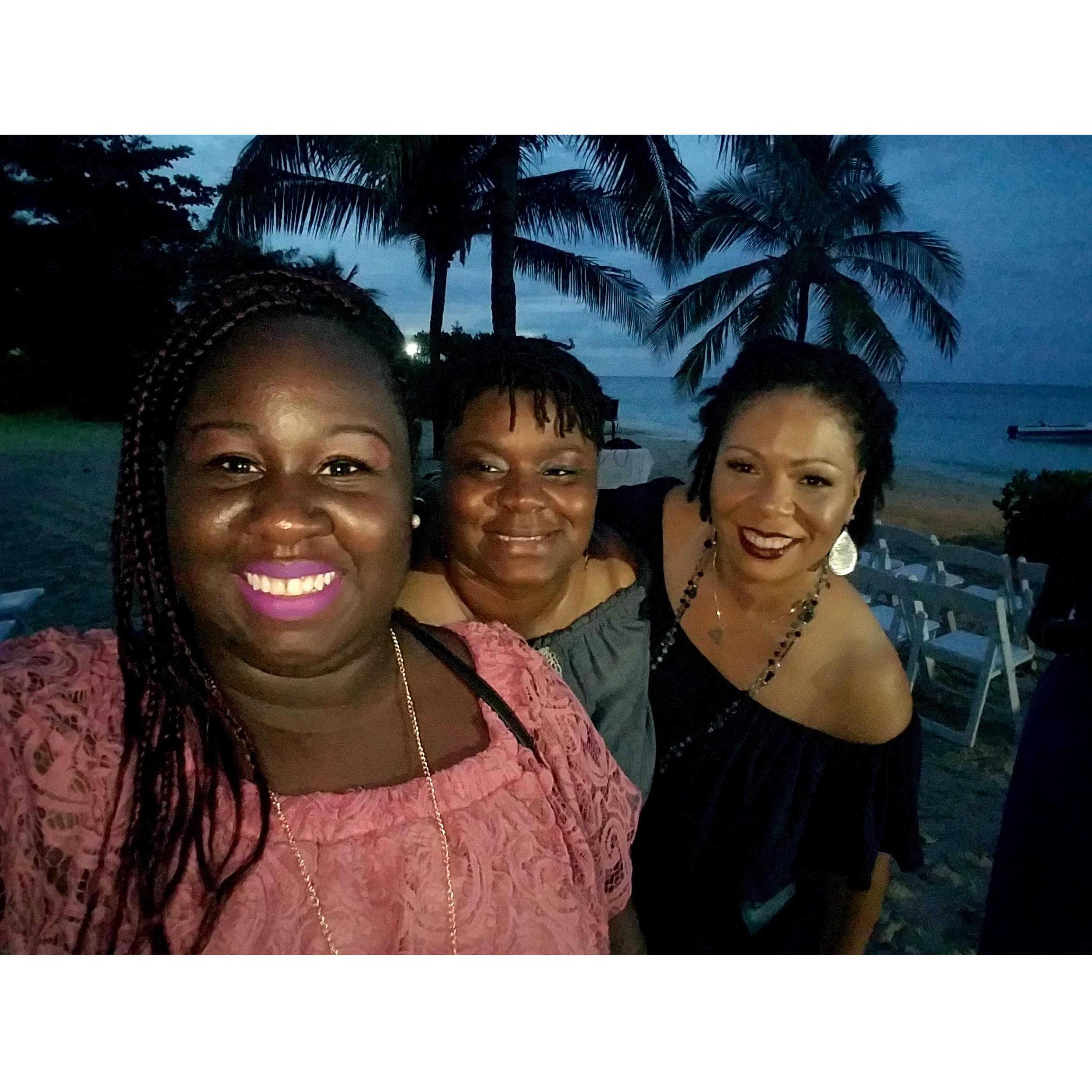 Joy's Wedding
#meetthebrowns
Dawn!

Ocho Rios, Jamaica
November 2017