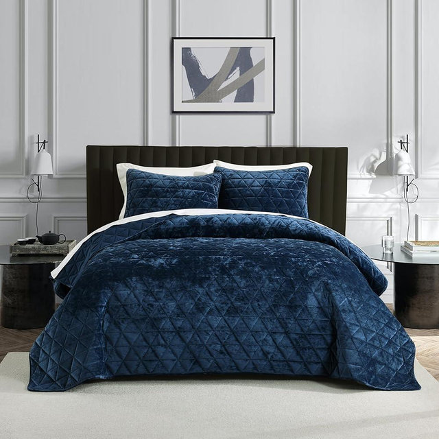 Homzard Velvet King Size Comforter Set, Luxurious King Quilt, Navy Blue Bedding Set, Soft Plush Bedspread, Lightweight for All Season