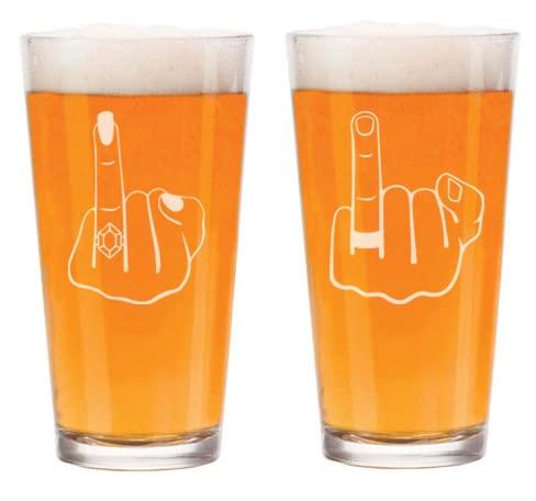 16 oz Beer Pint Glass Gift Set Of 2 Wedding Ring Fingers Mr and Mrs Engagement Wedding Gift Bride Groom