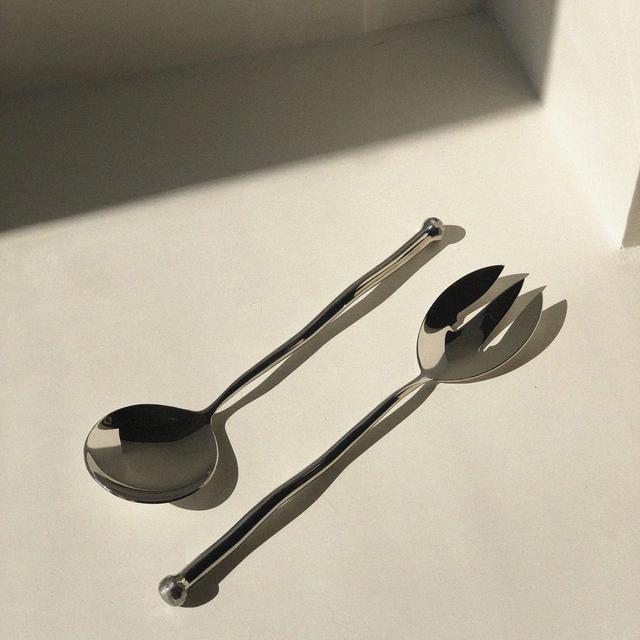 Serving Set by IZABEL LAM