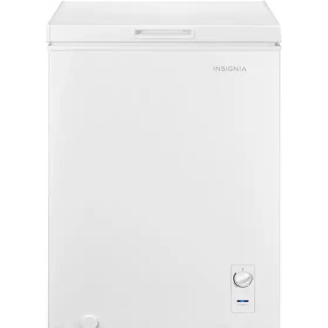 Insignia™ - 5 Cu. Ft. Garage-Ready Chest Freezer - White