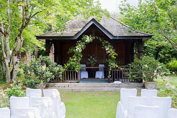 The Wedding Website of Jenna Wilson and Denham Tween