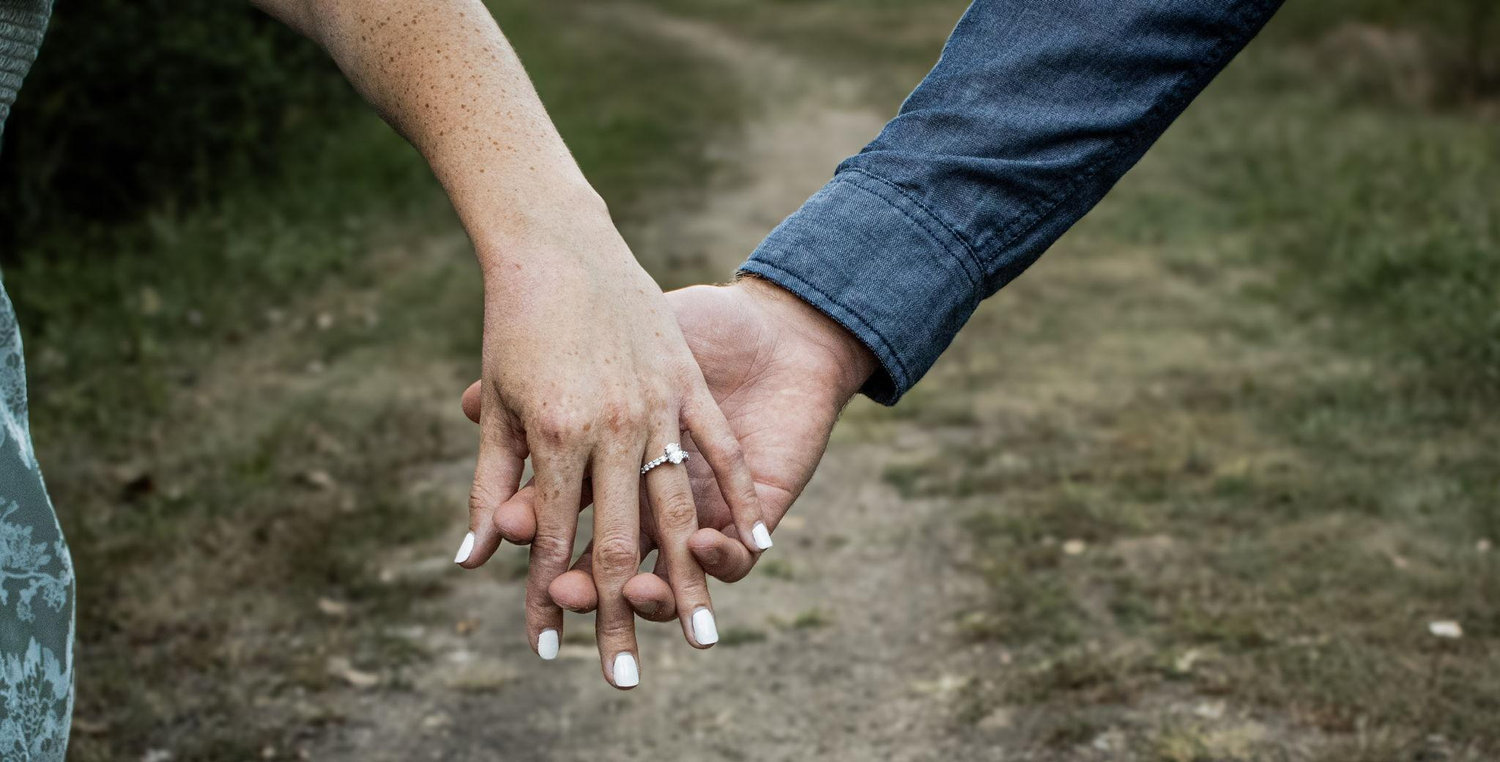 The Wedding Website of Lizzie Deaton and Simon Stark