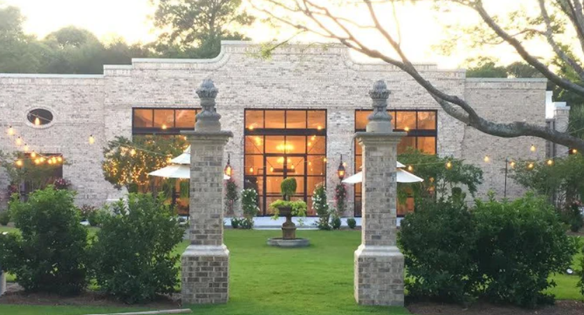 The Wedding Website of Maira Gil-Arreguin and Ernesto Martinez Moranchel