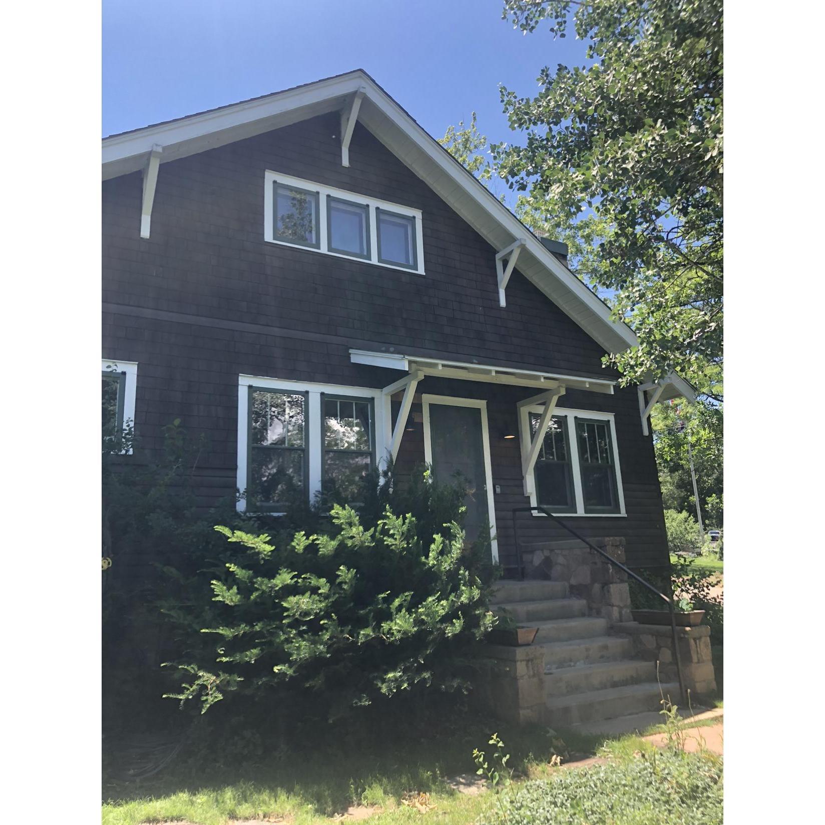 Front view of the cottage!