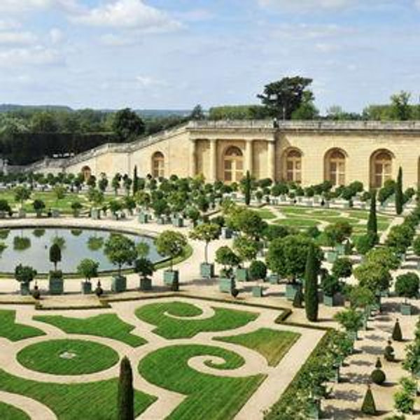 Tour of Versailles