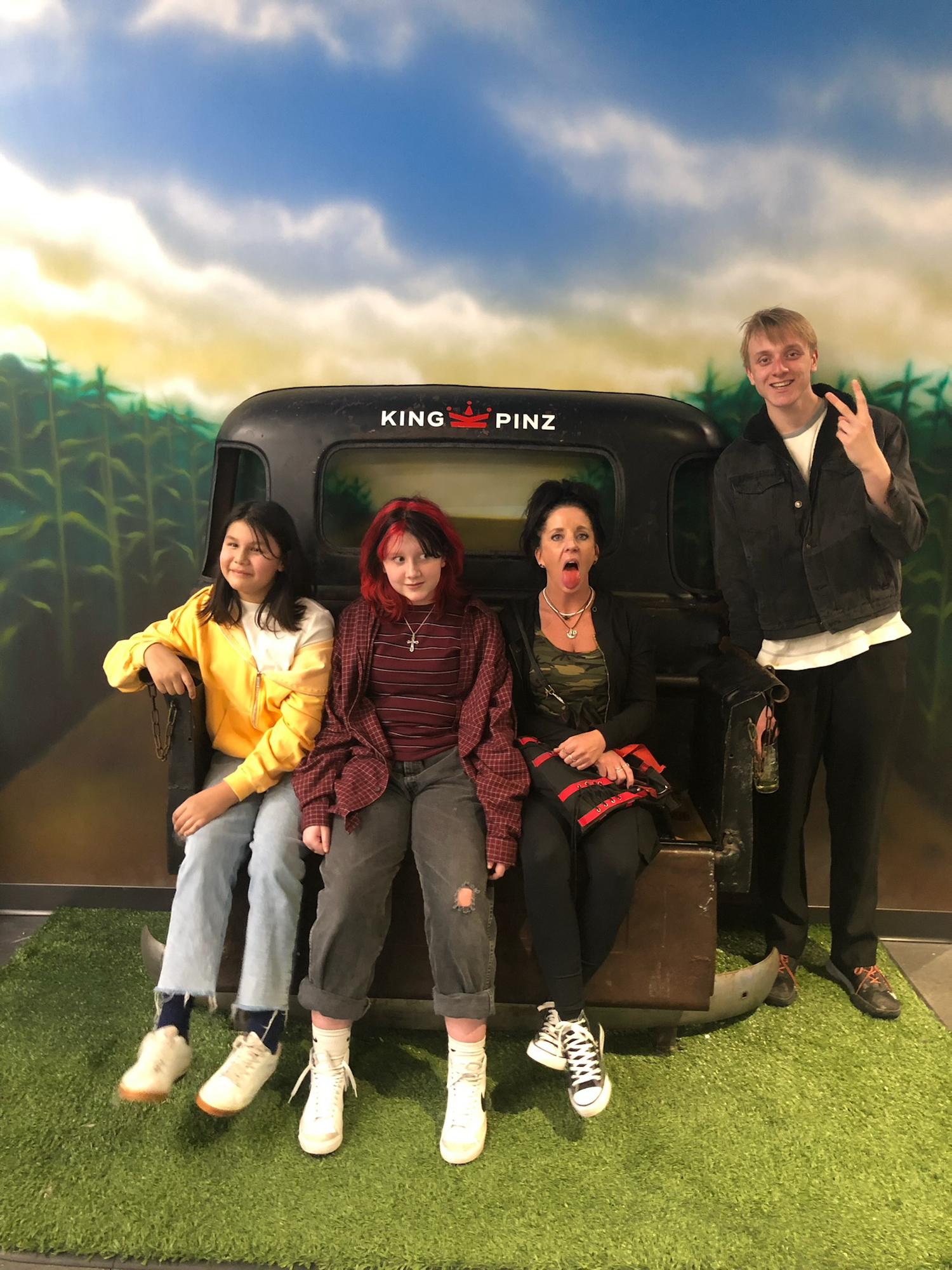A night at Kingpins! Probably the worst pic ever taken🤣🤣