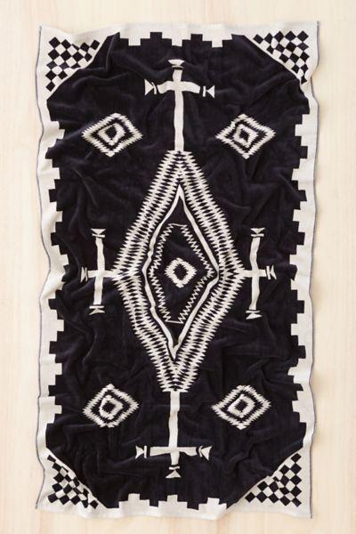 Pendleton Los Ojos Oversized Jacquard Beach Towel