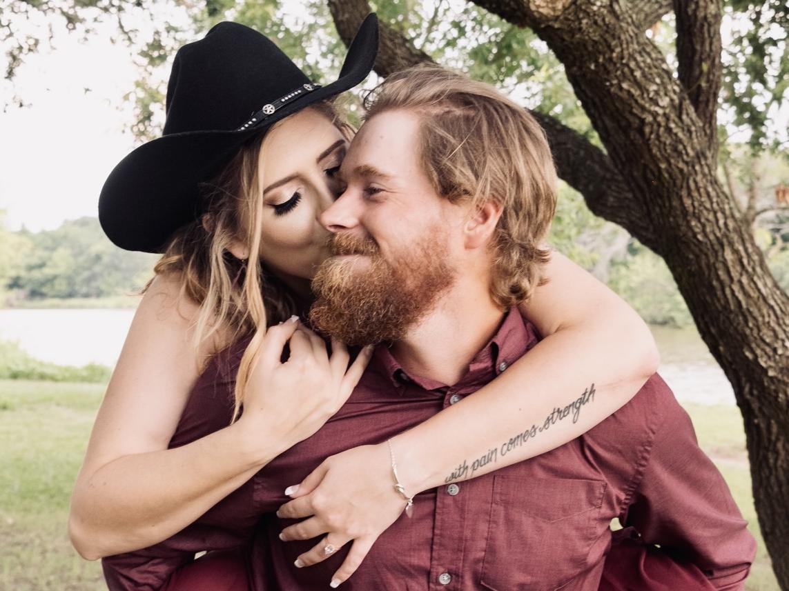 The Wedding Website of Hope Campbell and Cole Whitaker