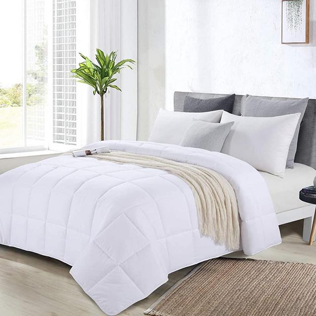 HOMBYS Oversized King Comforter 120x128 Lightweight Down Alternative Comforter for All Season,White Quilted Duvet Insert with 8 Corner Tabs Microfiber Comforter (White, Oversized King Plus 120"x128")