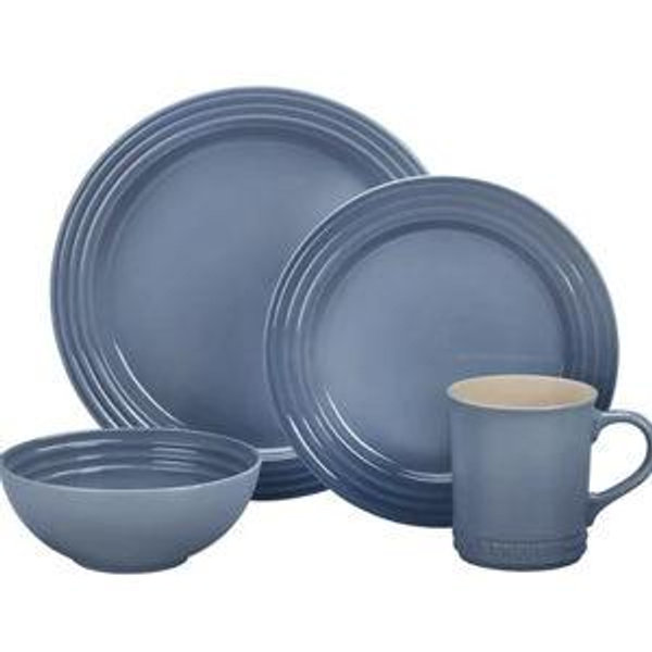 Vancouver 16-Piece Dinnerware Set in the color chambray