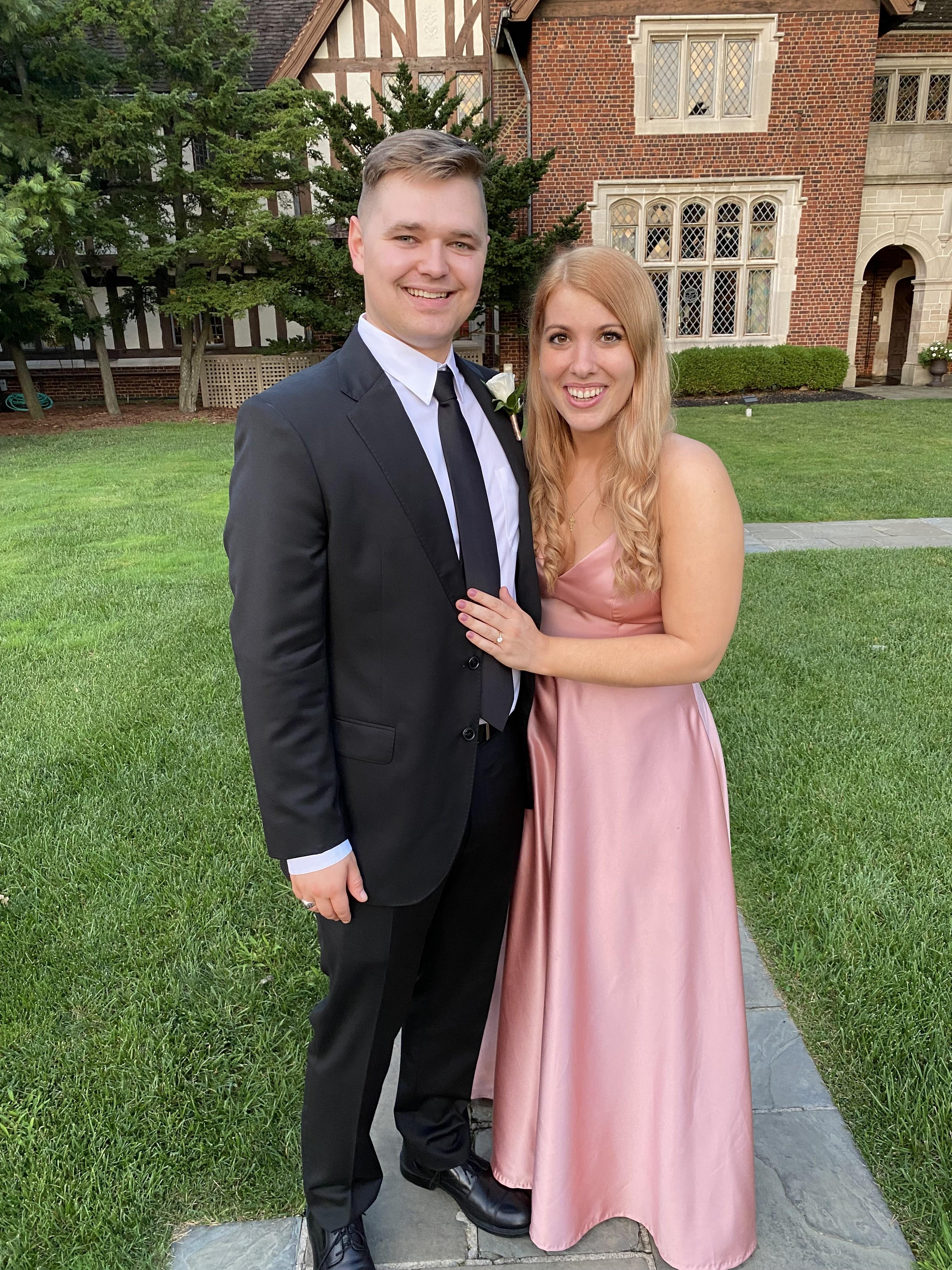 The Wedding Website of Reagan Kapp and Hunter Michielson