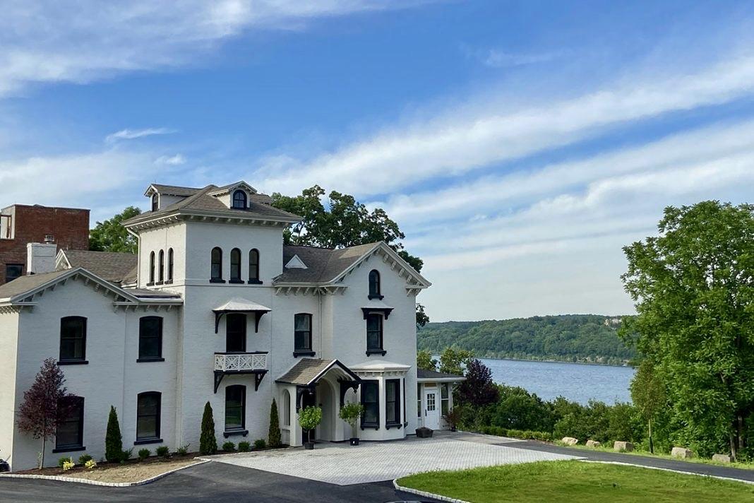 The Wedding Website of Rebecca Livi and Anthony DeSena