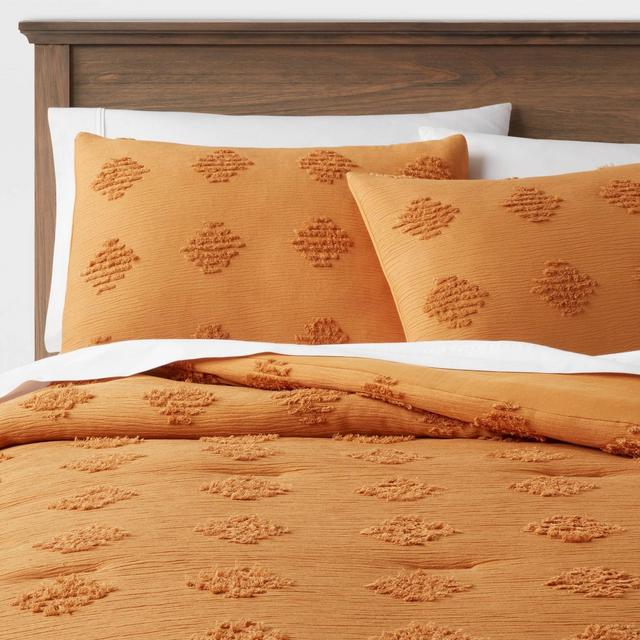 Full/Queen Tufted Diamond Crinkle Comforter & Sham Set Dark Gold - Threshold™