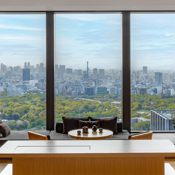 Honeymoon Airbnb City 6 Night Stay