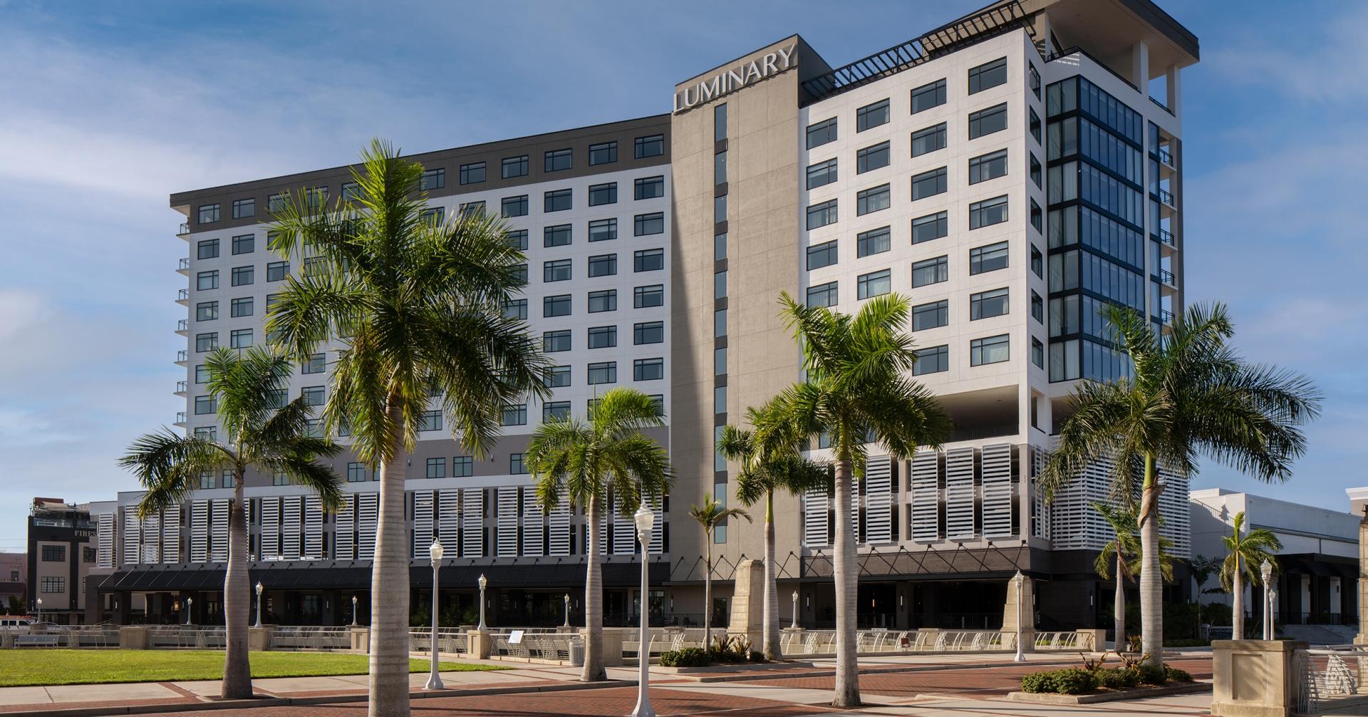 The Wedding Website of Lexi Galewski and Darren LaTorre