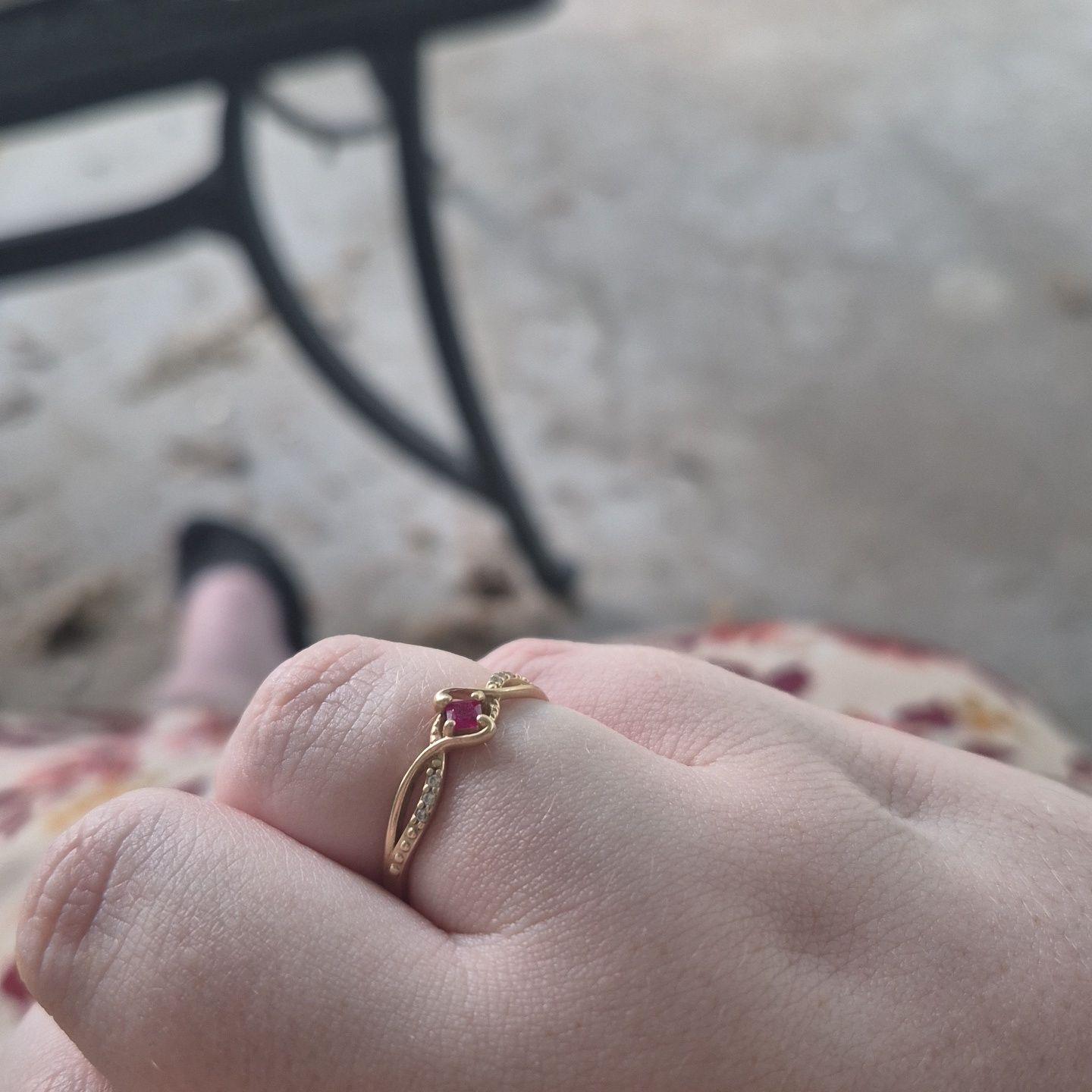 Give a moment for the promise ring too...