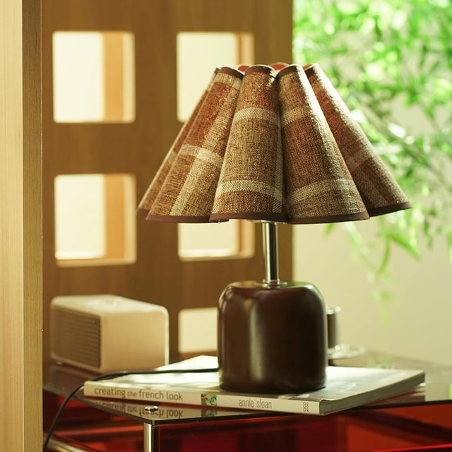 Small Plaid Pattern Table Lamp for Bedroom, Bedside Lamps for Nightstand, Desk Lamp Solid Wood Base Walnut Fabric Shade for Living Room, Kids Room, Bulb Not Included (Mid-Century Modern) (Walnut)