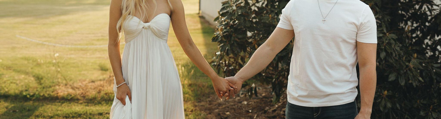 The Wedding Website of Amber Penton and Canon Lansdell
