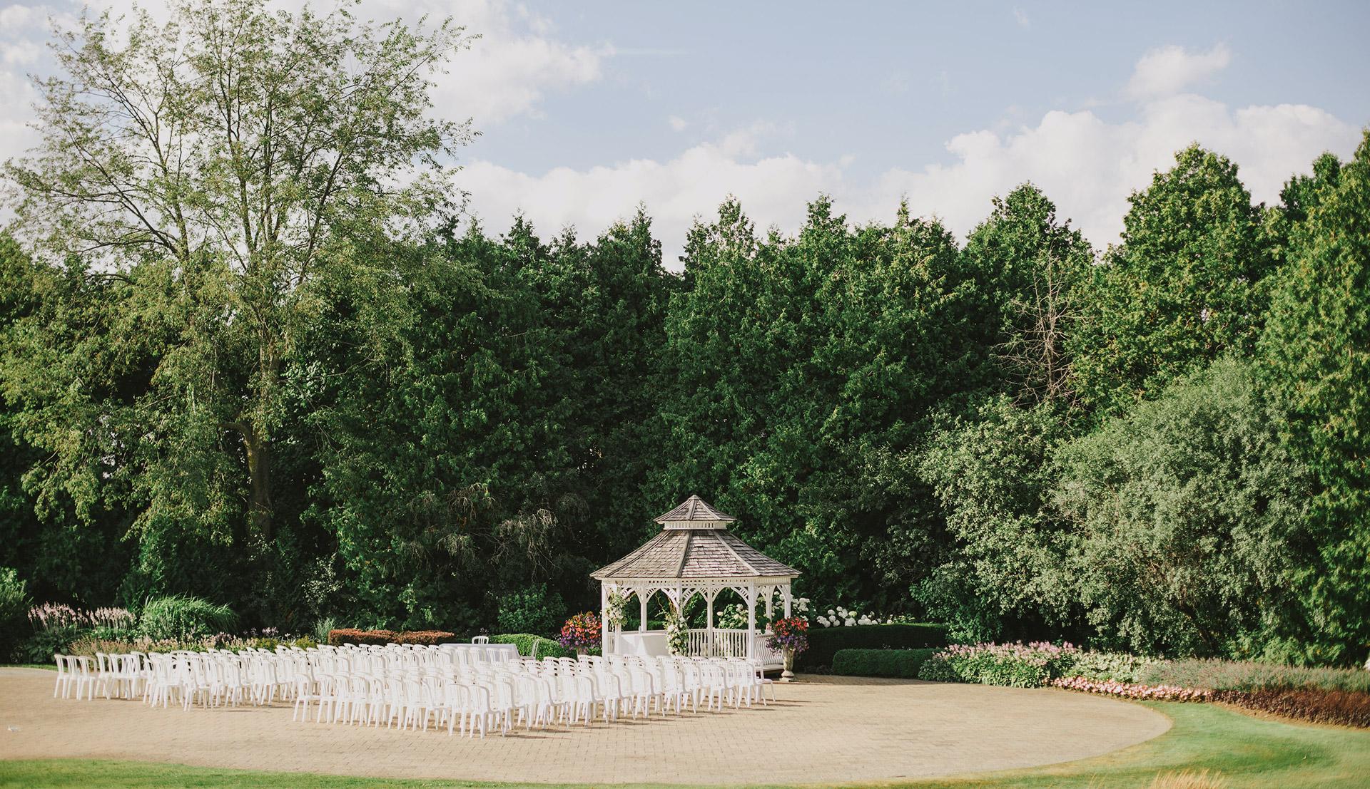 The Wedding Website of Riley Adams and Tony Bretney