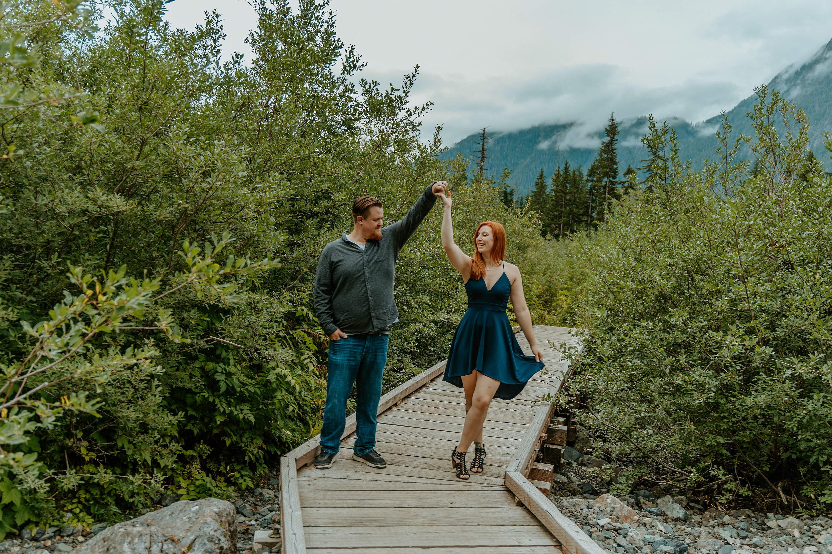 The Wedding Website of Aaron May and Samantha Wallace