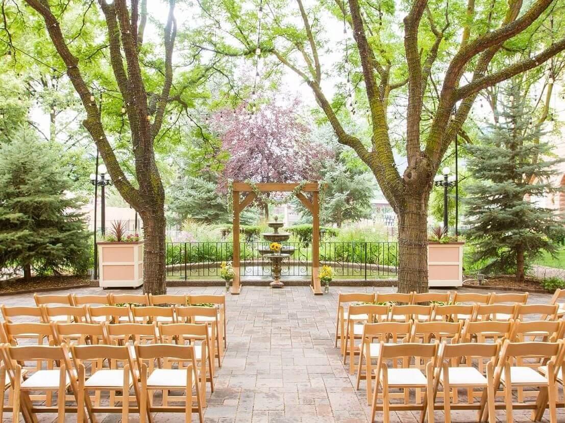 The Wedding Website of Anna Harris and Noah Urbanek