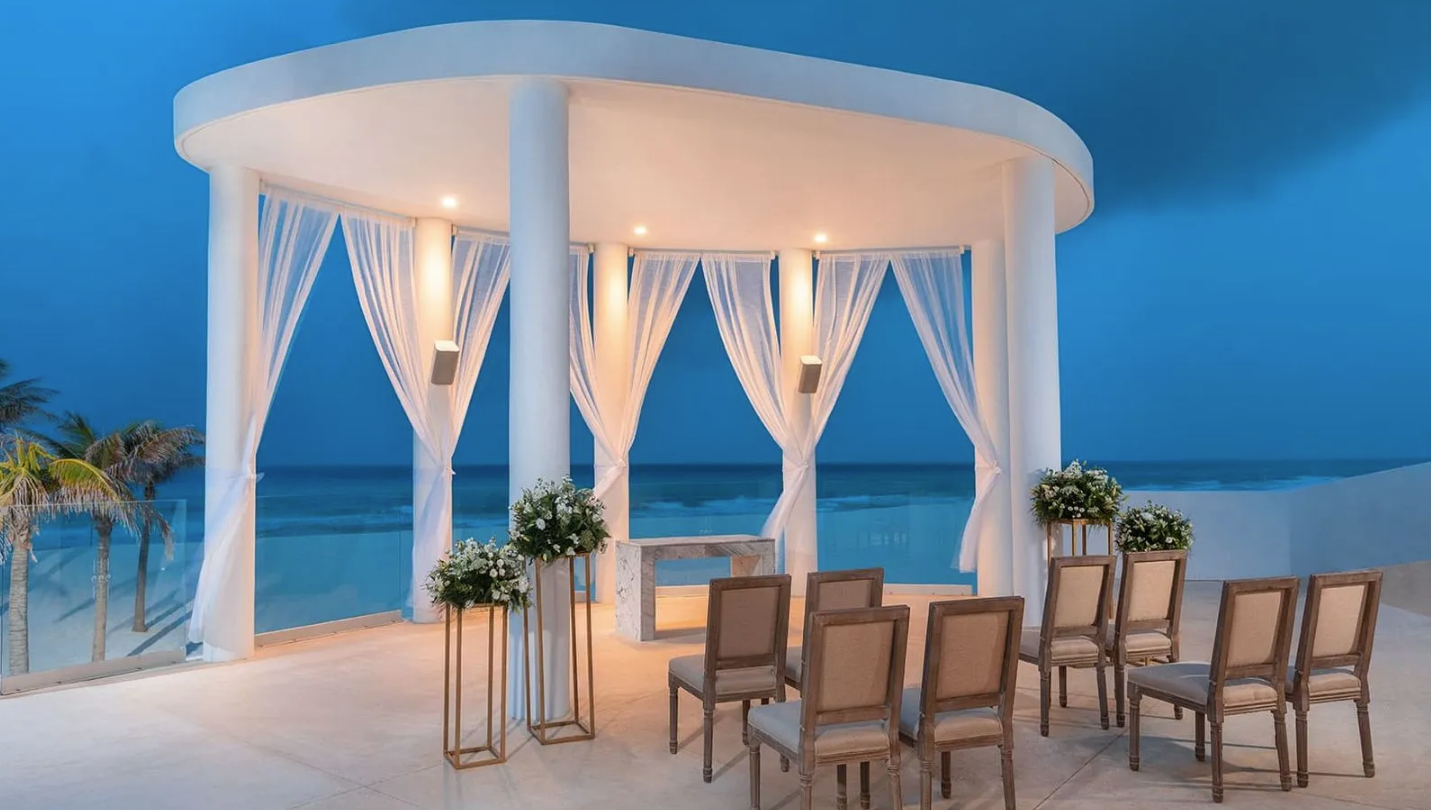 The Wedding Website of Meghan Maddux and Jesus Alfredo Sauceda