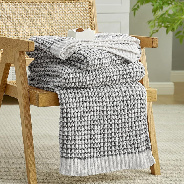 Amélie Home Chenille Waffle Throw Blanket for Couch, Reversible Pineapple Stitch Knit Soft Cozy Knit Blanket Lightweight Warm Decorative Throw for Sofa, Bed, Living Room, Grey&Ivory, 50 x 60 inch