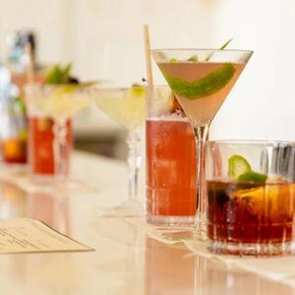 Cocktail Masterclass Experience