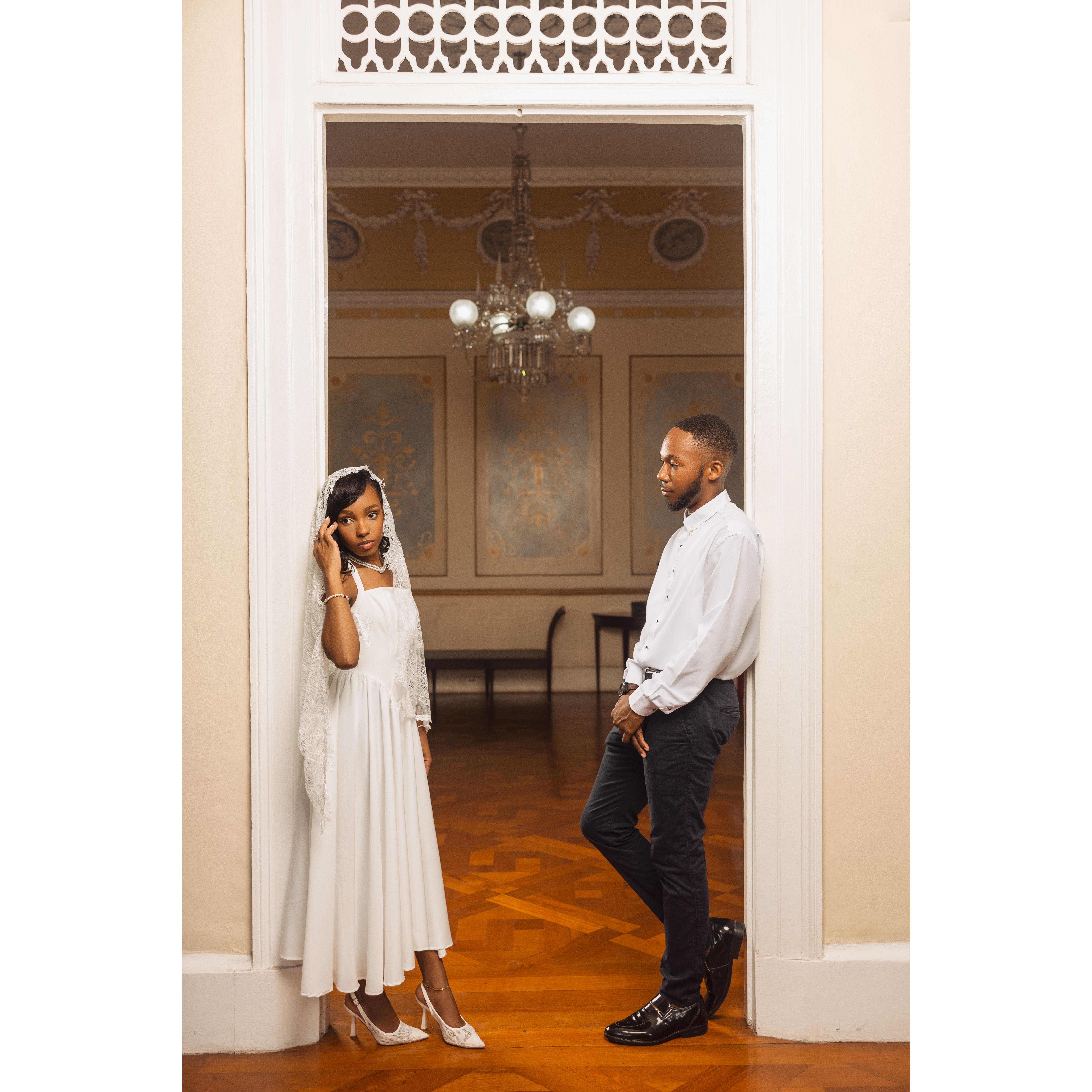 A poet looks at the world the way a man looks at a woman , like fine art .