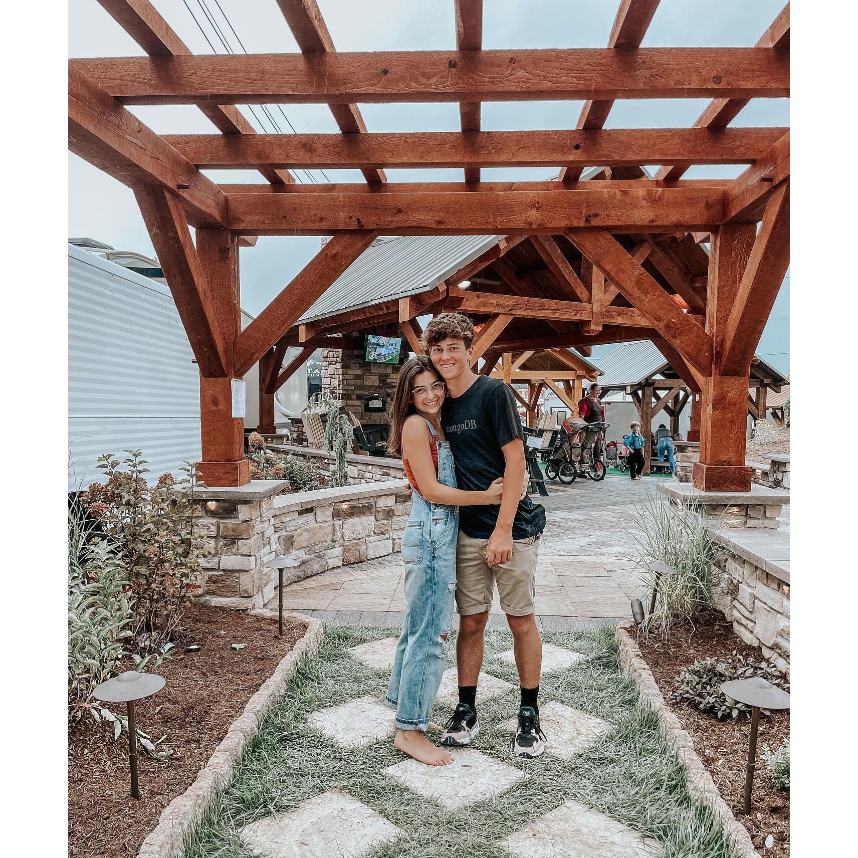 Grange fair 2021, Noah and I embracing our barefoot country sides ;)