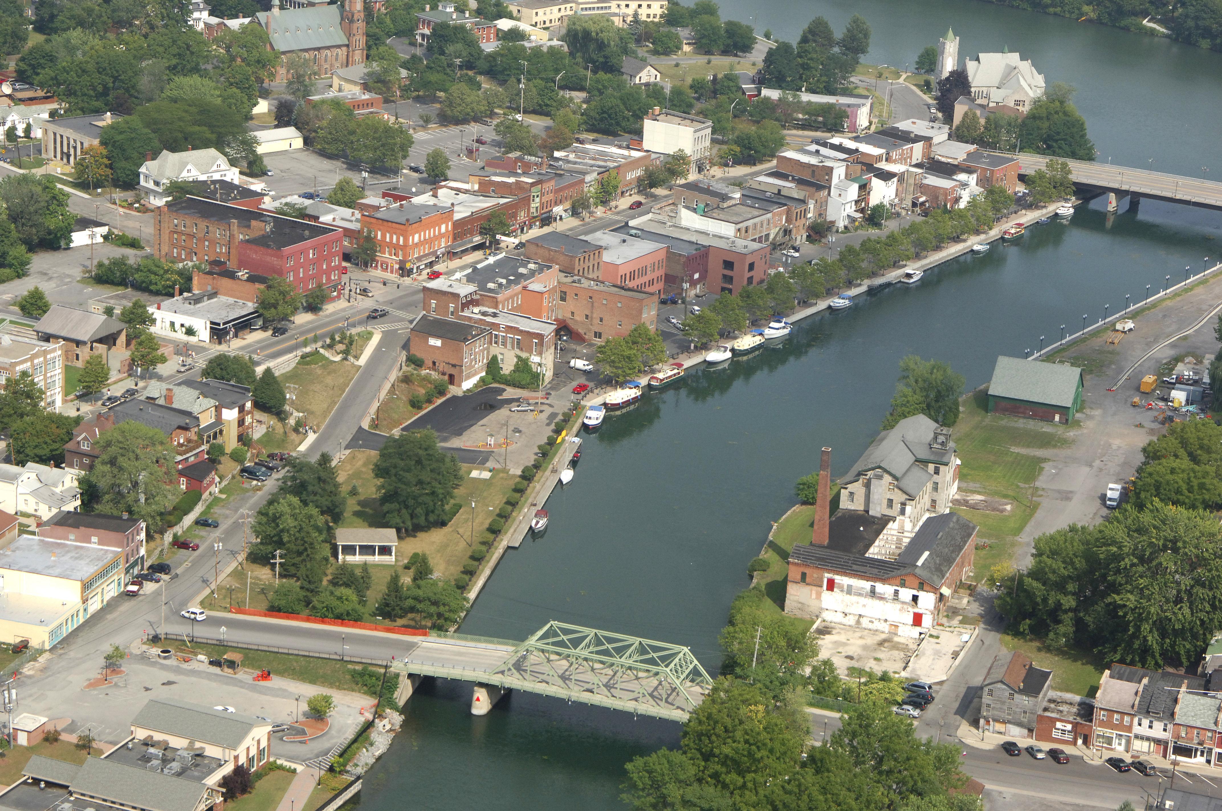 The Wedding Website of Kelsey Gardner and Francisco Ruiz Sánchez