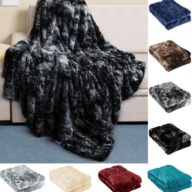 Everlasting Comfort Luxury Faux Fur Throw Blanket - Ultra Soft and Fluffy - Plush Throw Blankets for Couch Bed and Living Room - Fall Winter and Spring - 50x65 (Full Size) Black