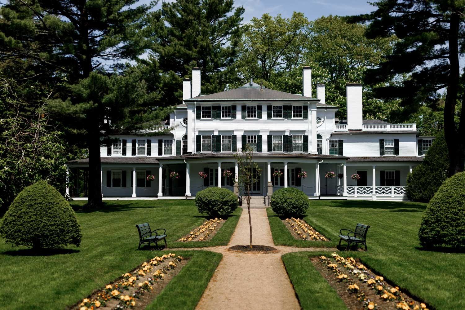 The Wedding Website of Alyssa Fisher and Robert Apple